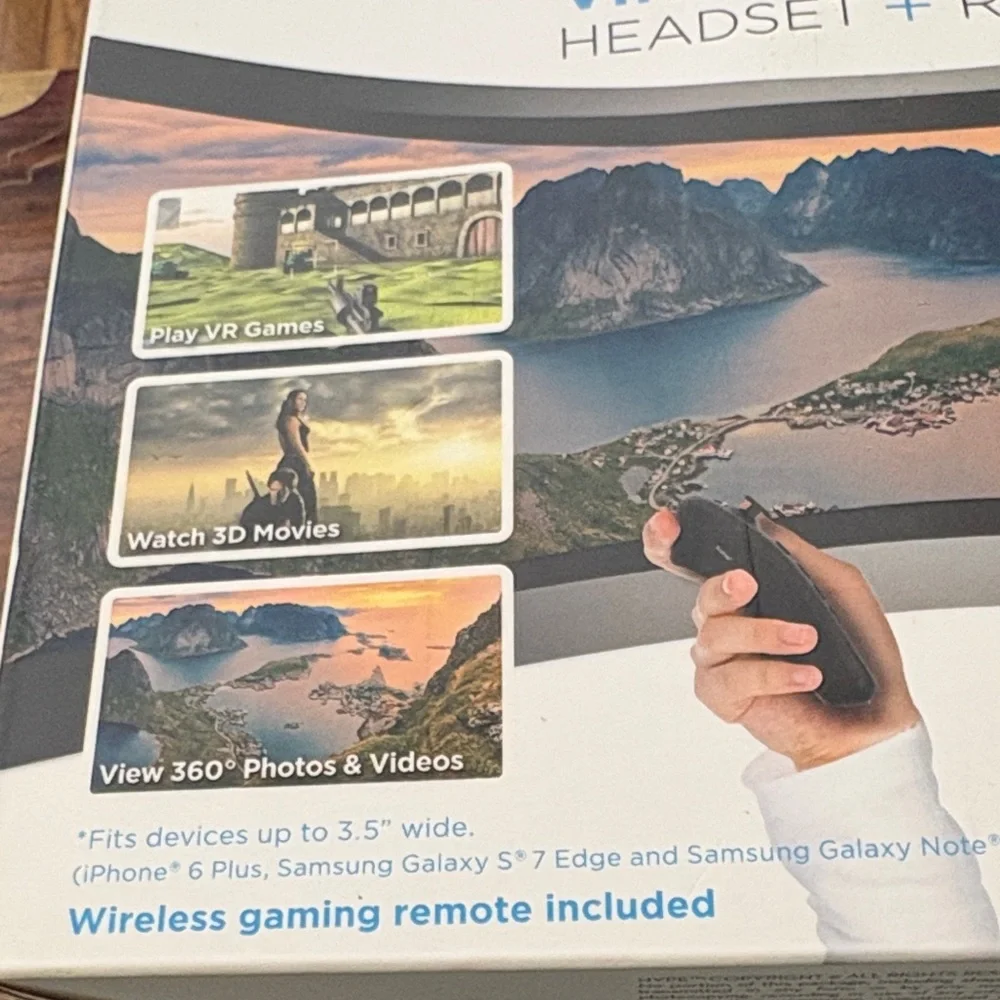 Hype Cynoculars Black VR Headset with Remote